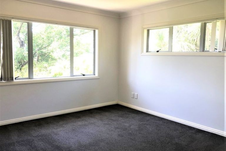 Photo of property in 3a Trelawn Place, Cockle Bay, Auckland, 2014