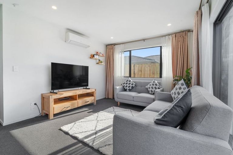 Photo of property in 57 Sapwood Crescent, Takanini, 2110