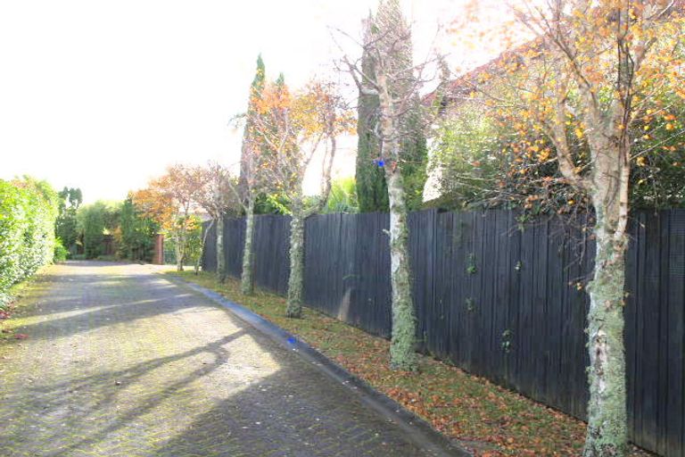 Photo of property in 5 Colleen Court, Cockle Bay, Auckland, 2014