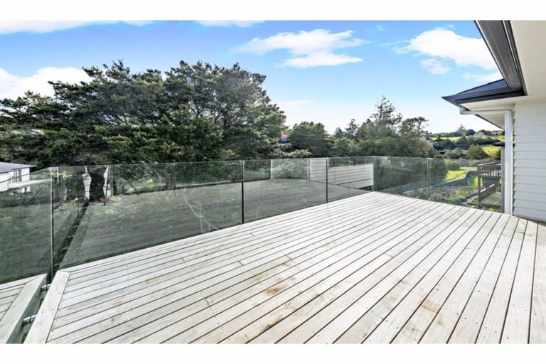 Photo of property in 40 Dawood Place, The Gardens, Auckland, 2105