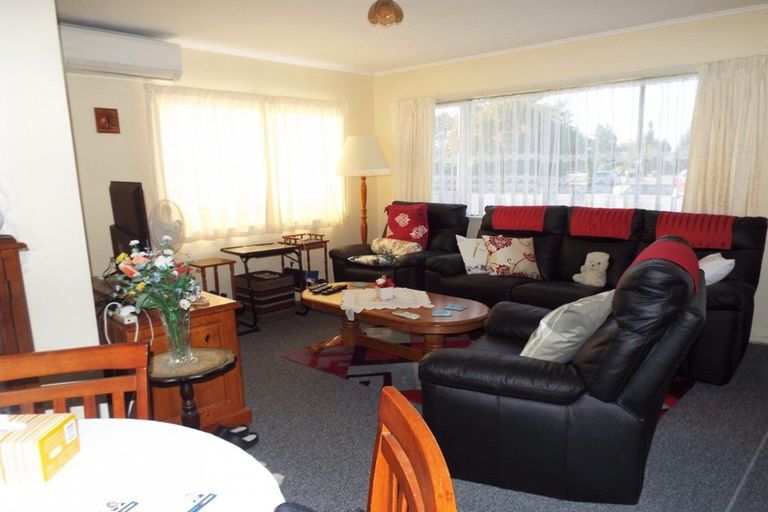 Photo of property in 8a Kouma Place, Fairy Springs, Rotorua, 3015