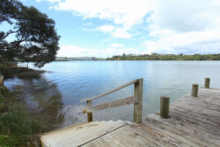 Photo of property in 24 Opotoru Road, Raglan, 3225
