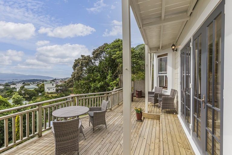 Photo of property in 35 Karepa Street, Brooklyn, Wellington, 6021