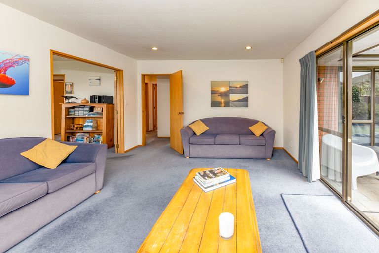 Photo of property in 23a Mappleton Avenue, Burnside, Christchurch, 8053