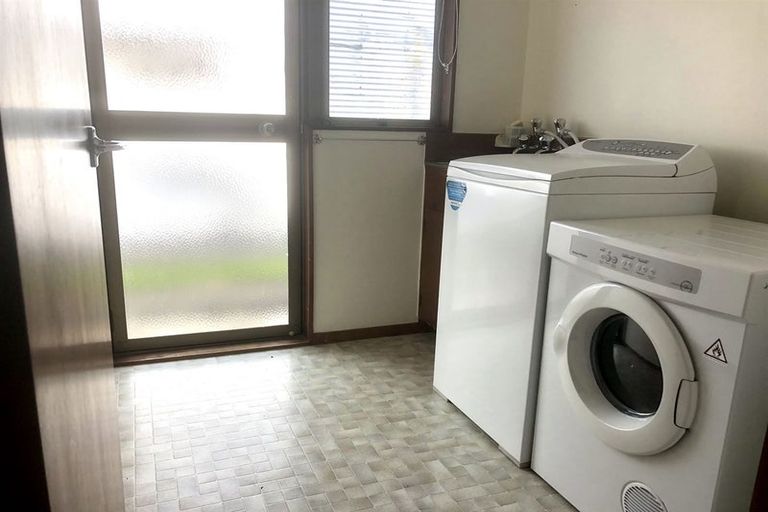 Photo of property in 29 Ruataniwha Street, Waipawa, 4210