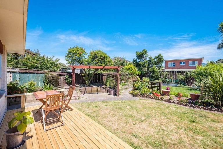 Photo of property in 9 Bermuda Grove, Paraparaumu Beach, Paraparaumu, 5032
