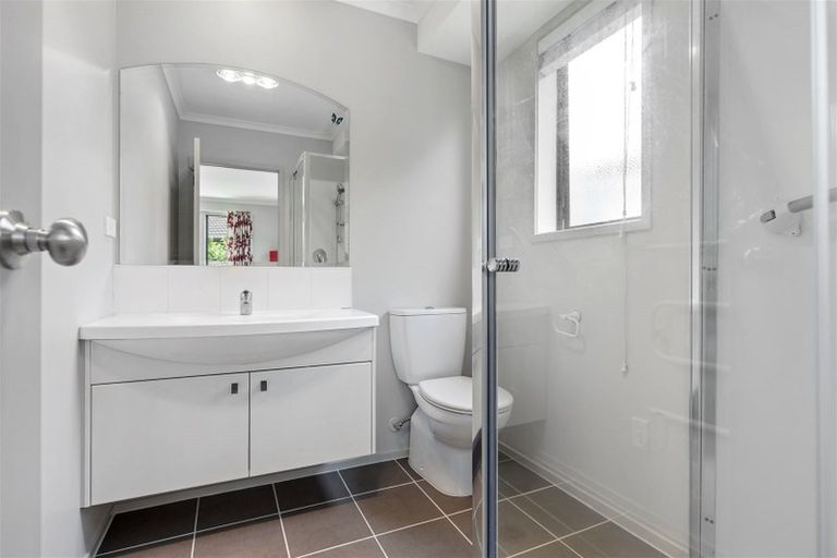 Photo of property in 30 Seabreeze Place, Papamoa Beach, Papamoa, 3118