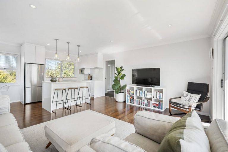 Photo of property in 3/7 Onepoto Road, Hauraki, Auckland, 0622