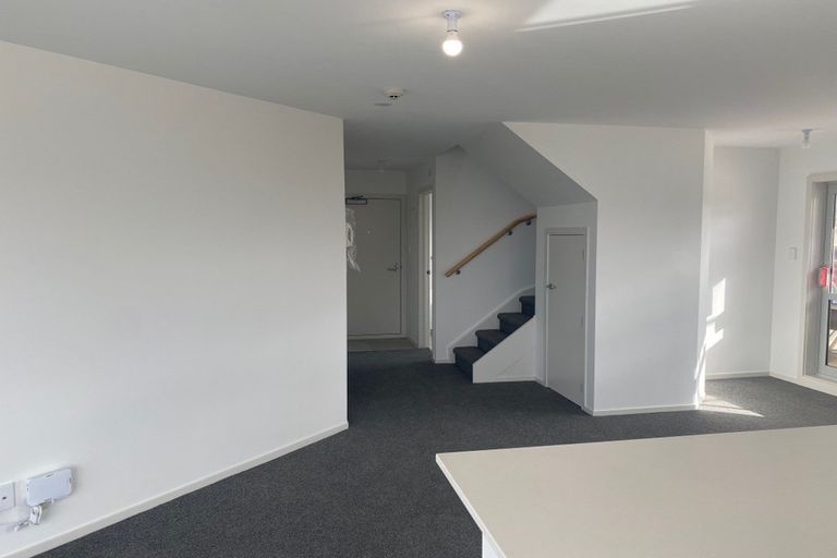 Photo of property in 8/270 Onewa Road, Birkenhead, Auckland, 0626