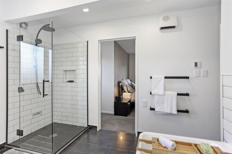 Photo of property in 70c Clyde Road, Ilam, Christchurch, 8041