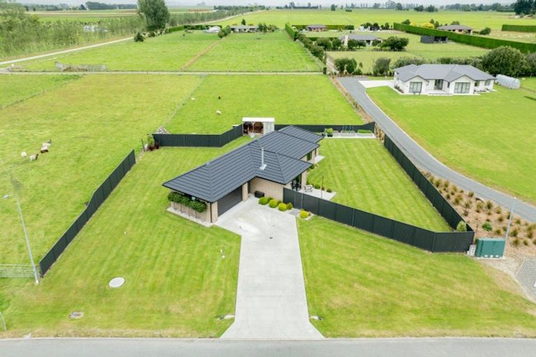 Photo of property in 11 Tui Place, Edendale, Wyndham, 9893