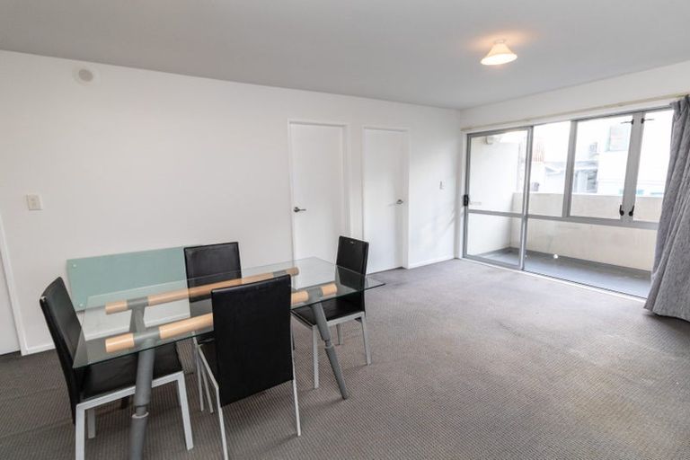 Photo of property in 4/27 Drummond Street, Mount Cook, Wellington, 6021