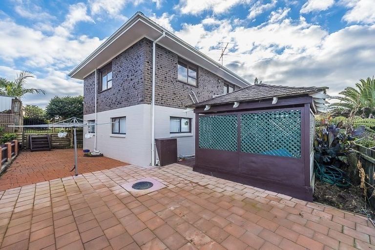 Photo of property in 157 Luckens Road, West Harbour, Auckland, 0618
