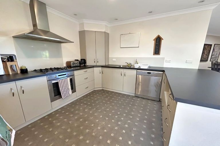 Photo of property in 31 Gillies Avenue, Taupo, 3330