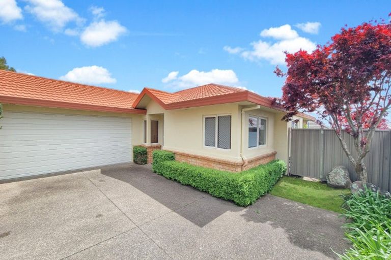 Photo of property in 38 Owhatiura Drive, Lynmore, Rotorua, 3010