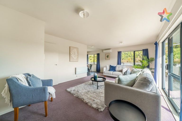 Photo of property in 30 Plateau Road, Te Marua, Upper Hutt, 5018