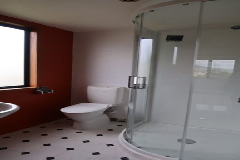 Photo of property in 62a Saint Johns Terrace, Tawa, Wellington, 5028