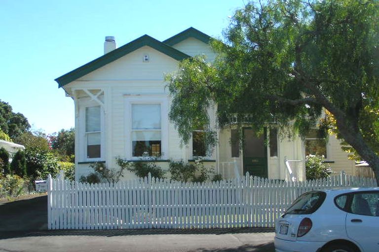 Photo of property in 7 Clarence Road, Northcote Point, Auckland, 0627