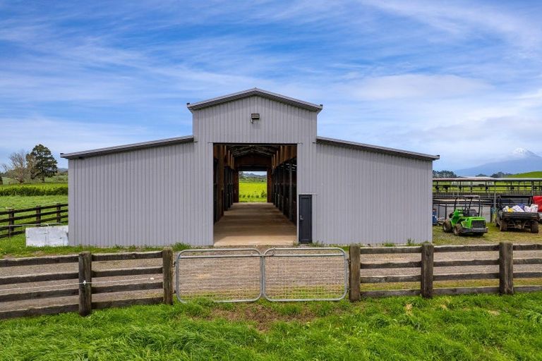 Photo of property in 312 Corbett Road, Paraite, New Plymouth, 4373