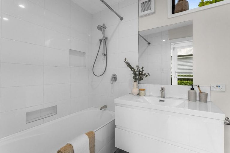 Photo of property in 42 Mersey Street, St Albans, Christchurch, 8014