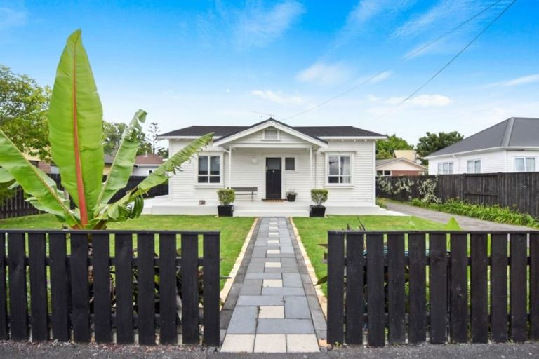 Photo of property in 14 Bains Avenue, Hamilton East, Hamilton, 3216