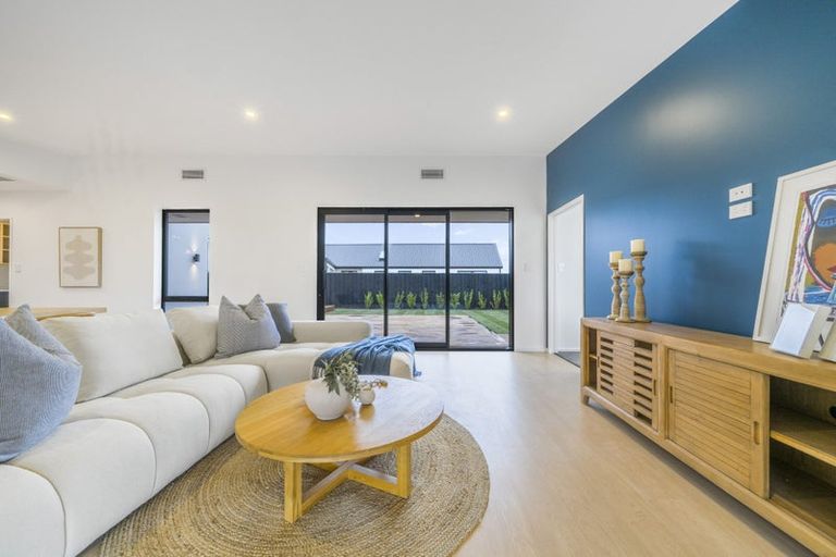 Photo of property in 27 Goldie Drive, Rangiora, 7400