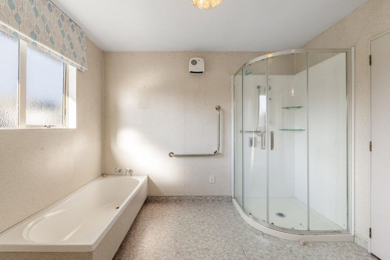 Photo of property in 1 Karina Crescent, Redwoodtown, Blenheim, 7201