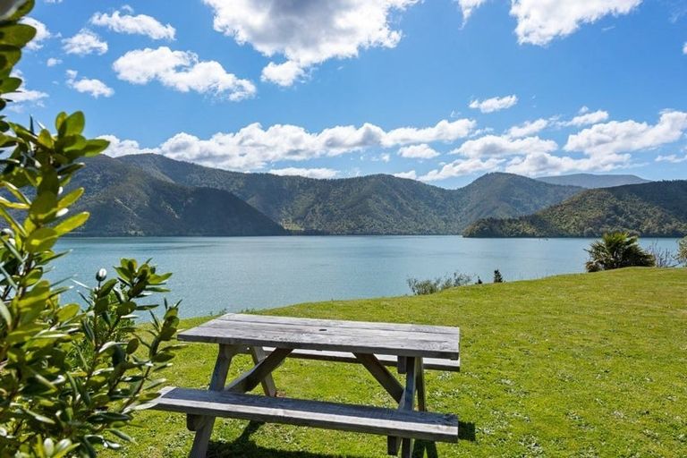 Photo of property in 4 Cook Street, Havelock, 7100