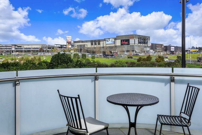 Photo of property in 604/27 Don Mckinnon Drive, Albany, Auckland, 0632