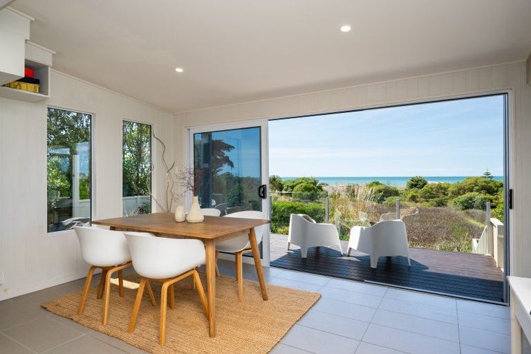 Photo of property in 2 Collison Terrace, Haumoana, 4102