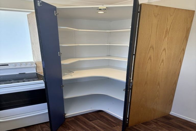 Photo of property in 89a Stewart Drive, Newlands, Wellington, 6037