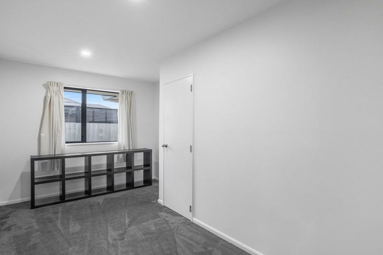 Photo of property in 21 Forest Drive, Parklands, Christchurch, 8083