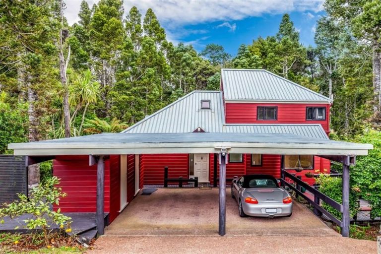 Photo of property in 5 Fitzpatrick Place, Chatswood, Auckland, 0626