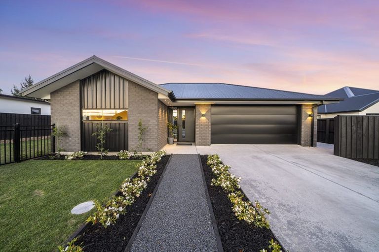 Photo of property in 27 Lusk Street, Rangiora, 7400