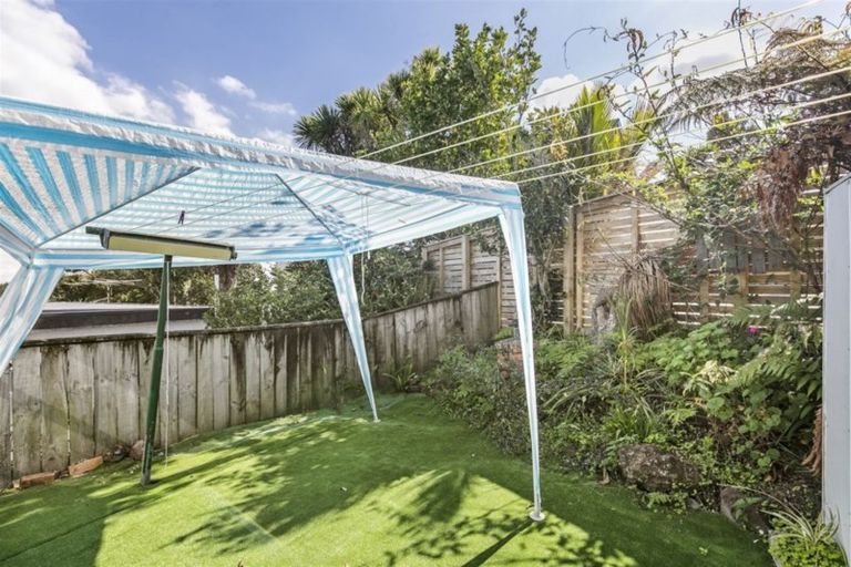 Photo of property in 3a Balmain Road, Birkenhead, Auckland, 0626