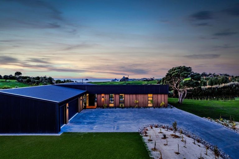 Photo of property in 29 Washer Road, Omata, New Plymouth, 4374