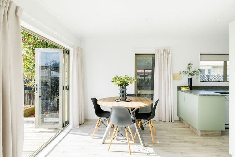 Photo of property in 63a Carlyle Street, Leamington, Cambridge, 3432