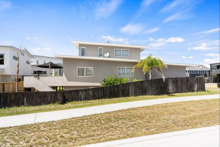 Photo of property in 106 Saint Patricks Row, Whangamata, 3620