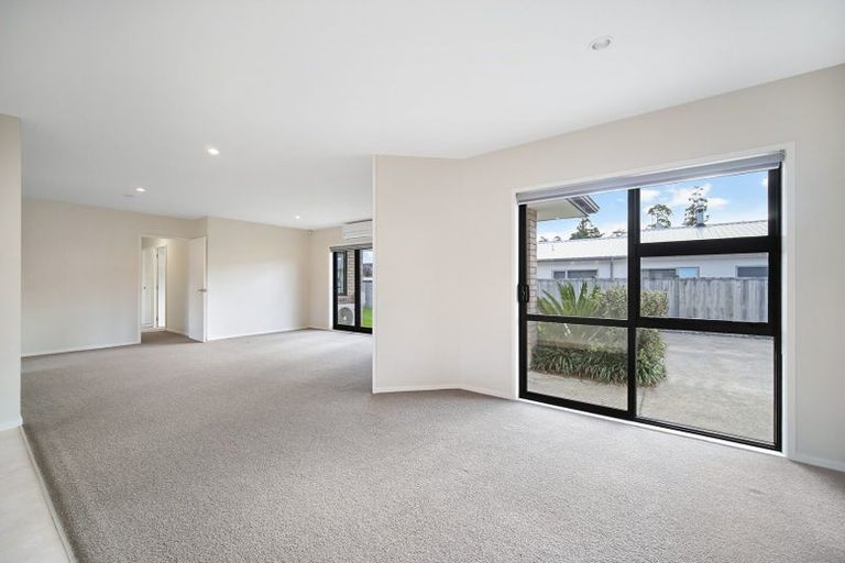 Photo of property in 3 Mill Grove, Riverhead, 0820