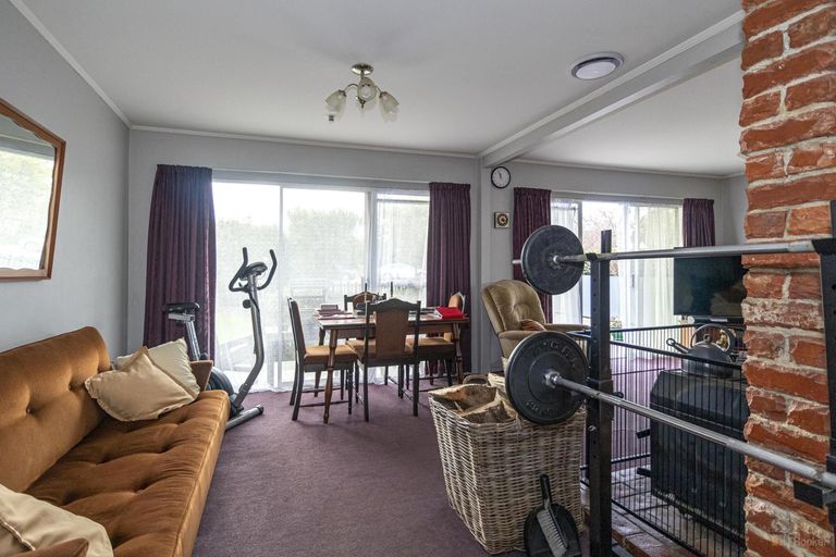 Photo of property in 19 The Avenue, Pareora, 7912