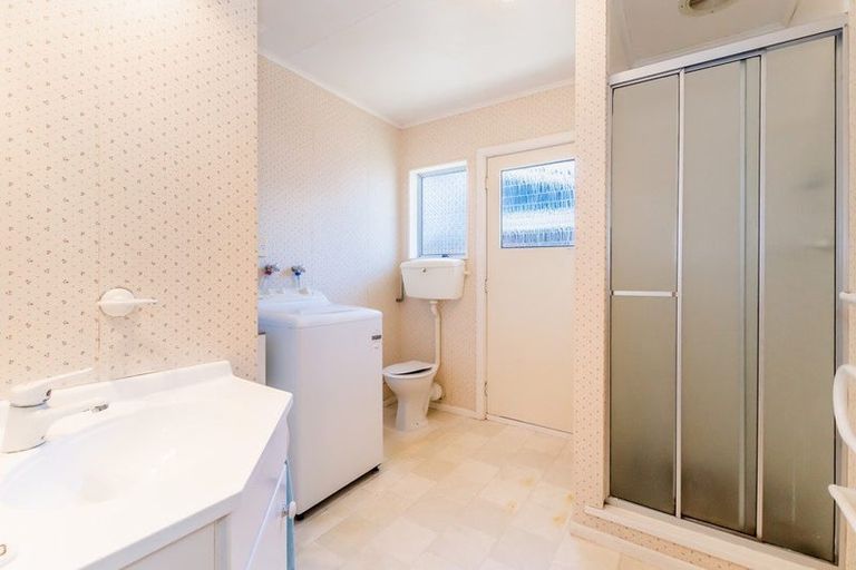 Photo of property in 15 Park Avenue, Waikanae, 5036