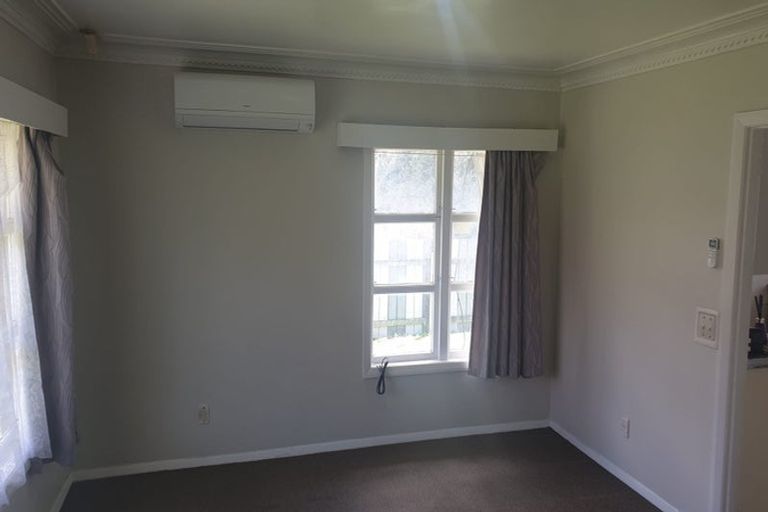 Photo of property in 12 Panama Road, Mount Wellington, Auckland, 1062