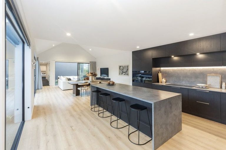 Photo of property in 184 Weston Road, St Albans, Christchurch, 8052