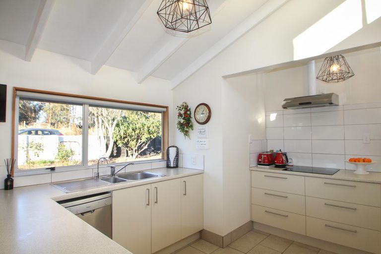 Photo of property in 27 Essex Street, Weston, Oamaru, 9401