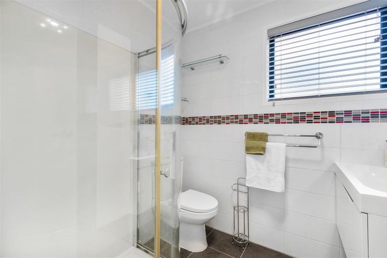 Photo of property in 49 Minaret Drive, Bucklands Beach, Auckland, 2014