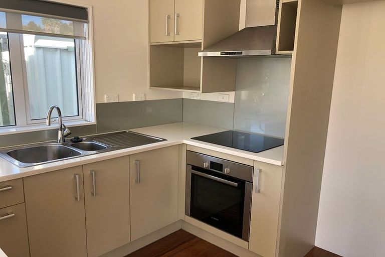 Photo of property in 390a Bucklands Beach Road, Bucklands Beach, Auckland, 2012