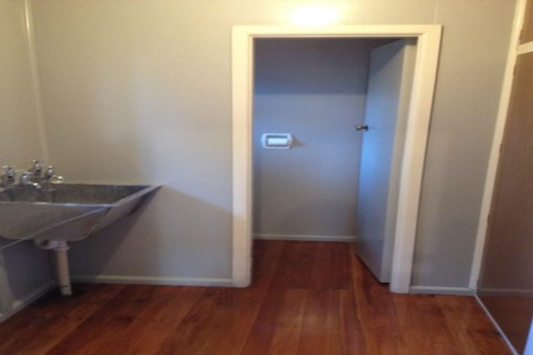 Photo of property in 17 Reading Street, Upper Riccarton, Christchurch, 8041