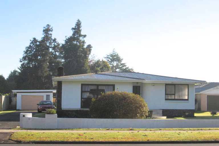 Photo of property in 18 Willis Road, Papakura, 2110