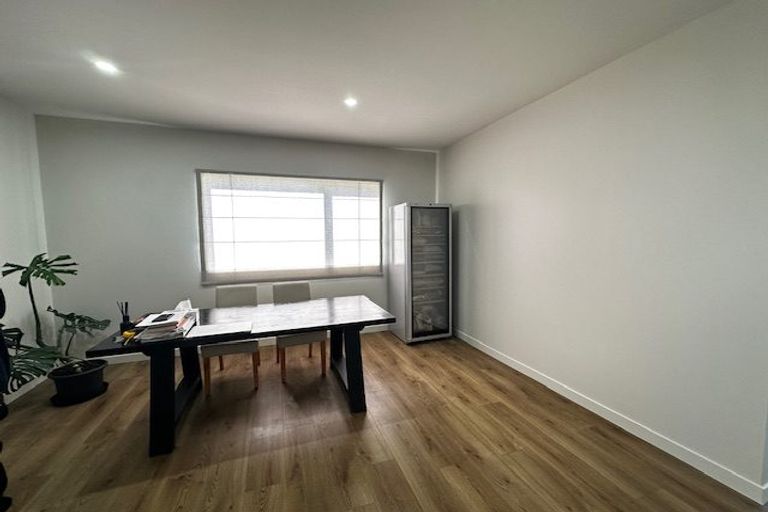 Photo of property in 24 Baumea Rise, Massey, Auckland, 0614