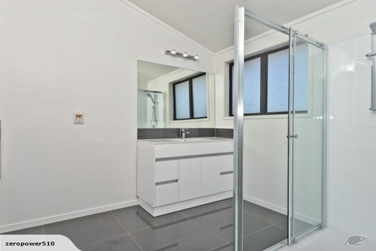 Photo of property in 19 Nielsen Gardens, Rototuna, Hamilton, 3210